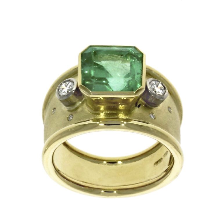 Handmade in 18ct yellow gold