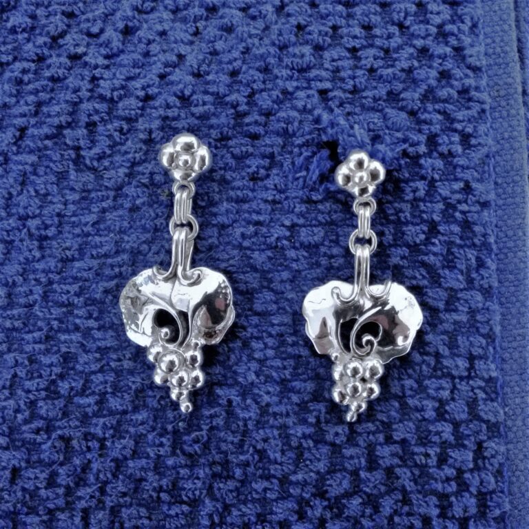 Handmade earring to mirror customer earring - Silver