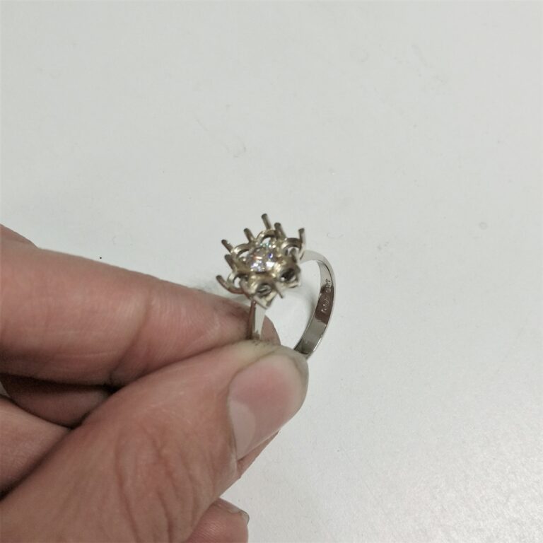 Retipped Ring - 18ct white